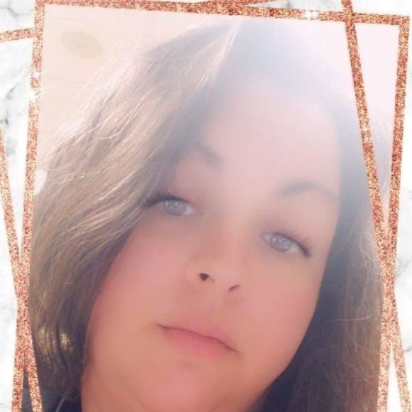 Meet your Posher, Beth - Picture 1 of 1